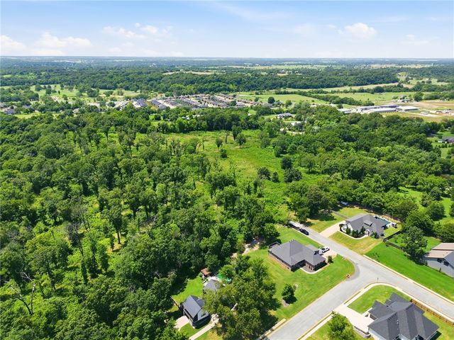 Brown Road, Cave Springs, AR 72718