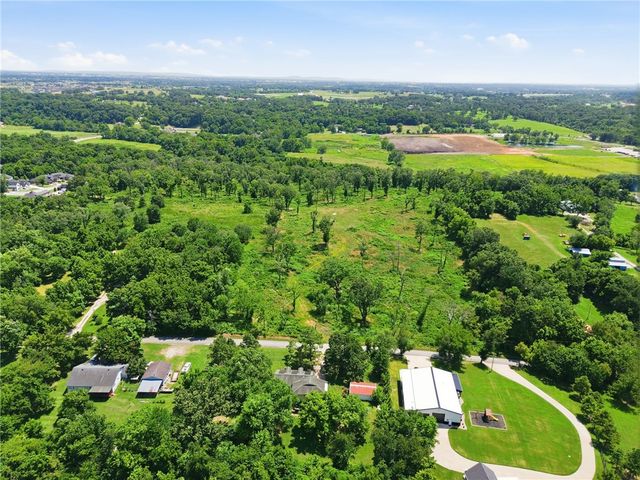 Brown Road, Cave Springs, AR 72718
