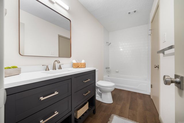 160 Cooper St Apt 17B, Hot Springs, AR 71913