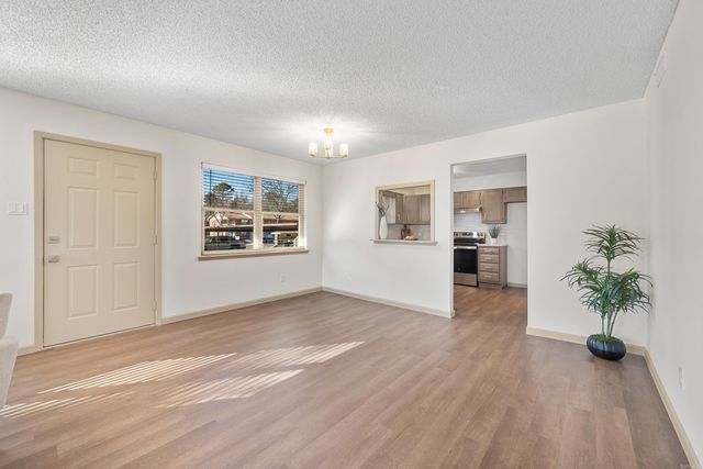 160 Cooper St Apt 17B, Hot Springs, AR 71913