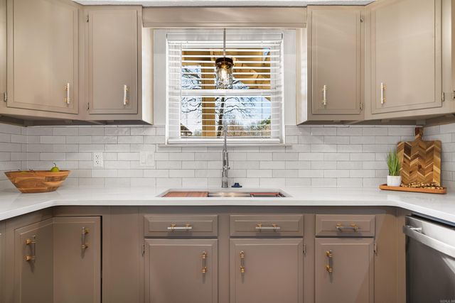 160 Cooper St Apt 17B, Hot Springs, AR 71913