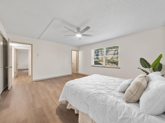 160 Cooper St Apt 17B, Hot Springs, AR 71913