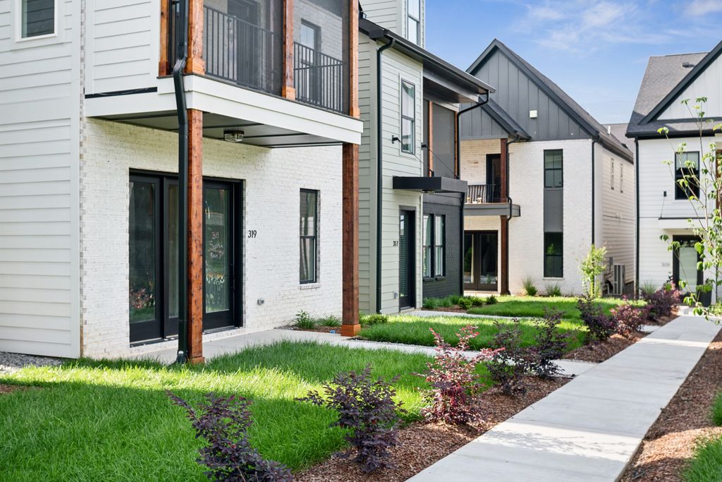 321 Sophia Rain Dr, Nashville, TN 37218