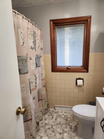 2445 Clough Avenue, Highland, IN 46322