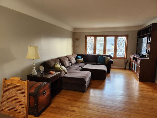 2445 Clough Avenue, Highland, IN 46322