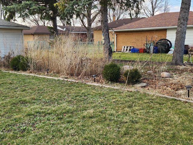 2445 Clough Avenue, Highland, IN 46322