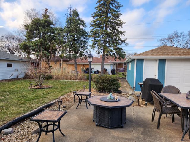 2445 Clough Avenue, Highland, IN 46322