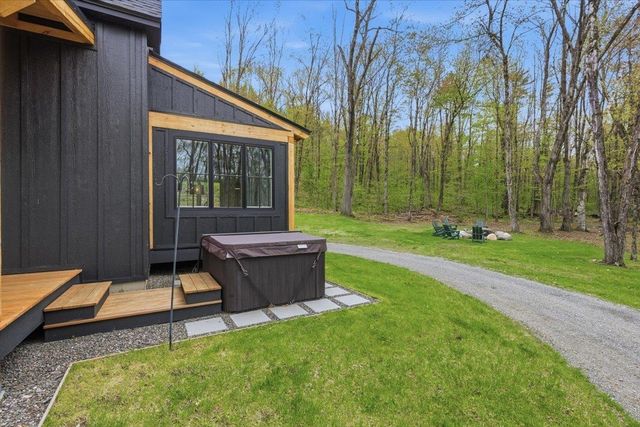 155 Brookman Road, Pownal, VT 05261