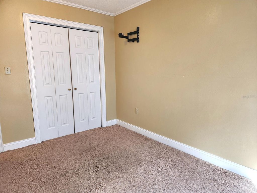 Image 23 of property listing at 400 SE 49TH AVENUE, Ocala, FL 34471