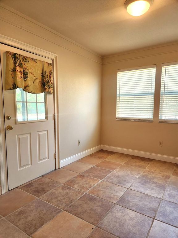 Image 27 of property listing at 400 SE 49TH AVENUE, Ocala, FL 34471