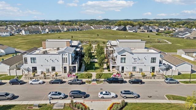283 Harvest Point Blvd, Spring Hill, TN 37174
