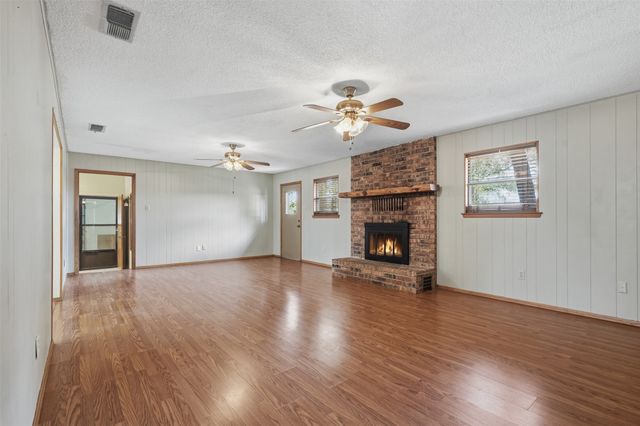 209 County Road 4917, Newark, TX 76071