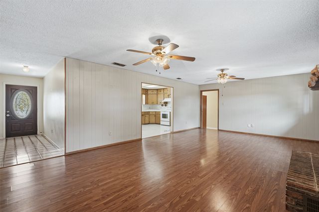 209 County Road 4917, Newark, TX 76071