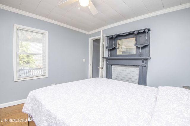 514 W 7th Ave, Lenoir City, TN 37771