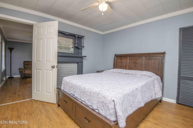 514 W 7th Ave, Lenoir City, TN 37771