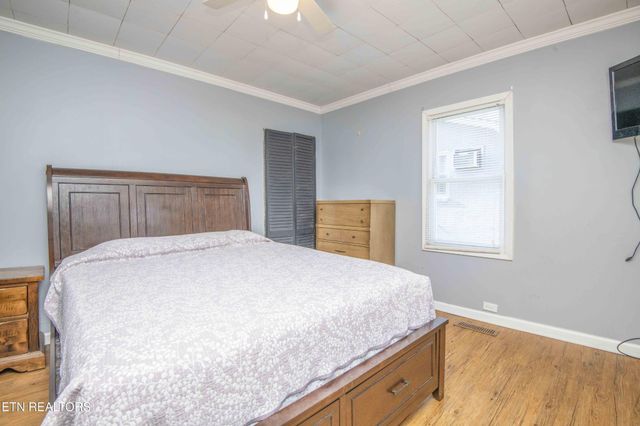 514 W 7th Ave, Lenoir City, TN 37771