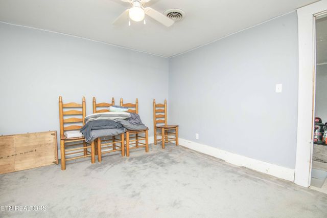 514 W 7th Ave, Lenoir City, TN 37771