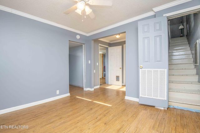 514 W 7th Ave, Lenoir City, TN 37771