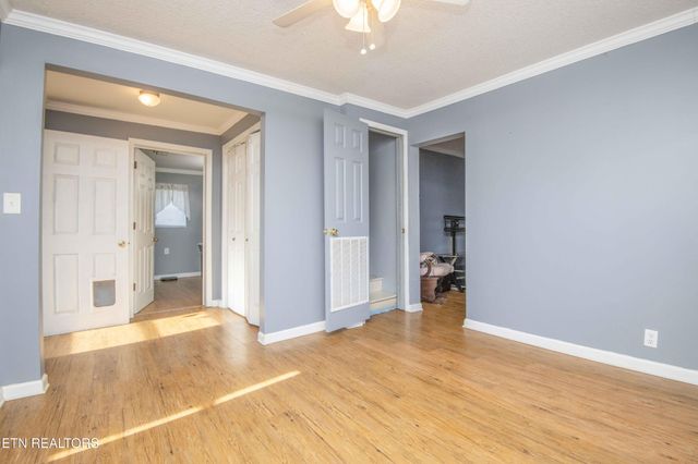 514 W 7th Ave, Lenoir City, TN 37771