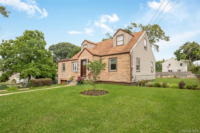 285 Starke Avenue, East Meadow, NY 11554
