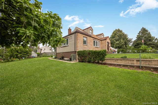 285 Starke Avenue, East Meadow, NY 11554