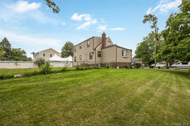 285 Starke Avenue, East Meadow, NY 11554