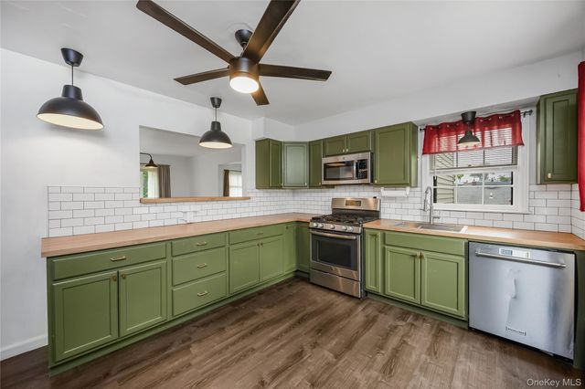 285 Starke Avenue, East Meadow, NY 11554