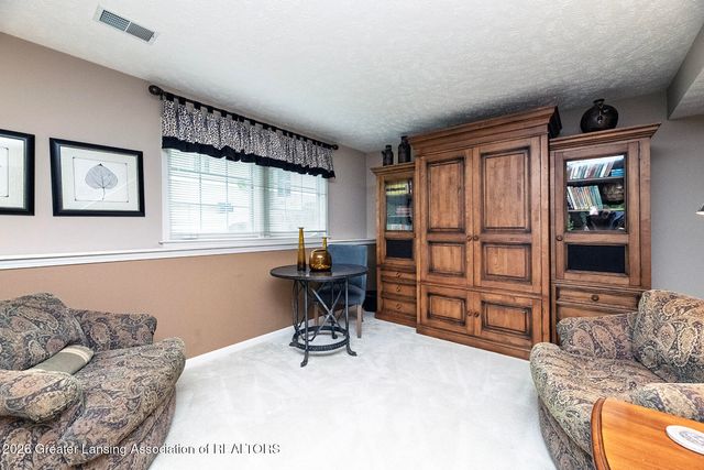 1925 Creek Landing, Haslett, MI 48840