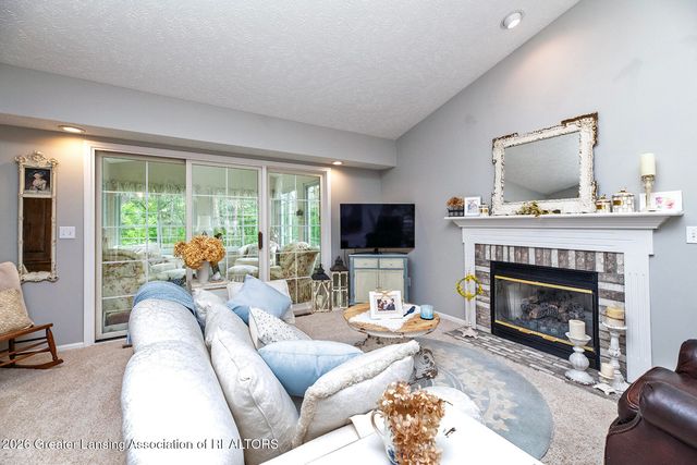 1925 Creek Landing, Haslett, MI 48840