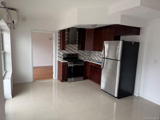 71-66 Parsons Boulevard 3C, Fresh Meadows, NY 11365