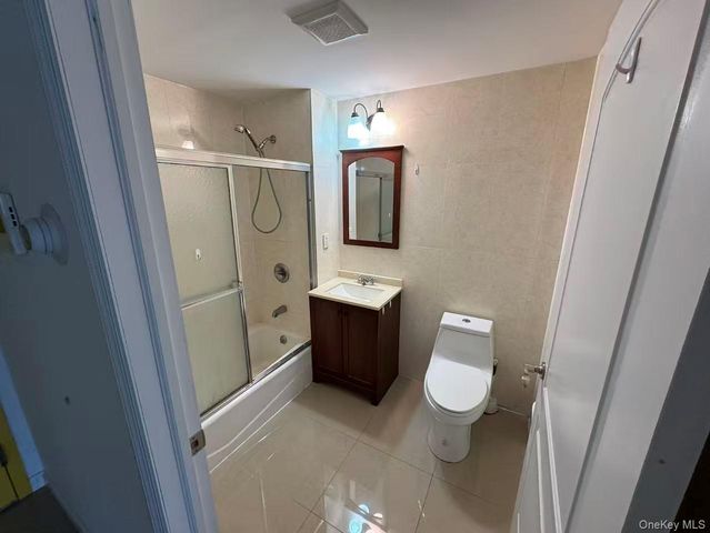 71-66 Parsons Boulevard 3C, Fresh Meadows, NY 11365