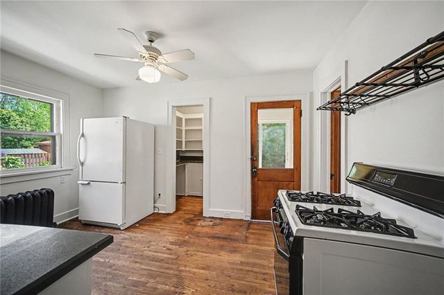 5729 Charlotte Street, Kansas City, MO 64110