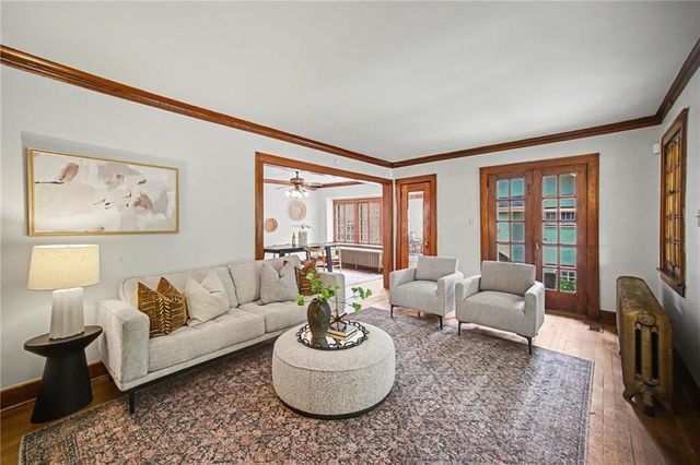 5729 Charlotte Street, Kansas City, MO 64110