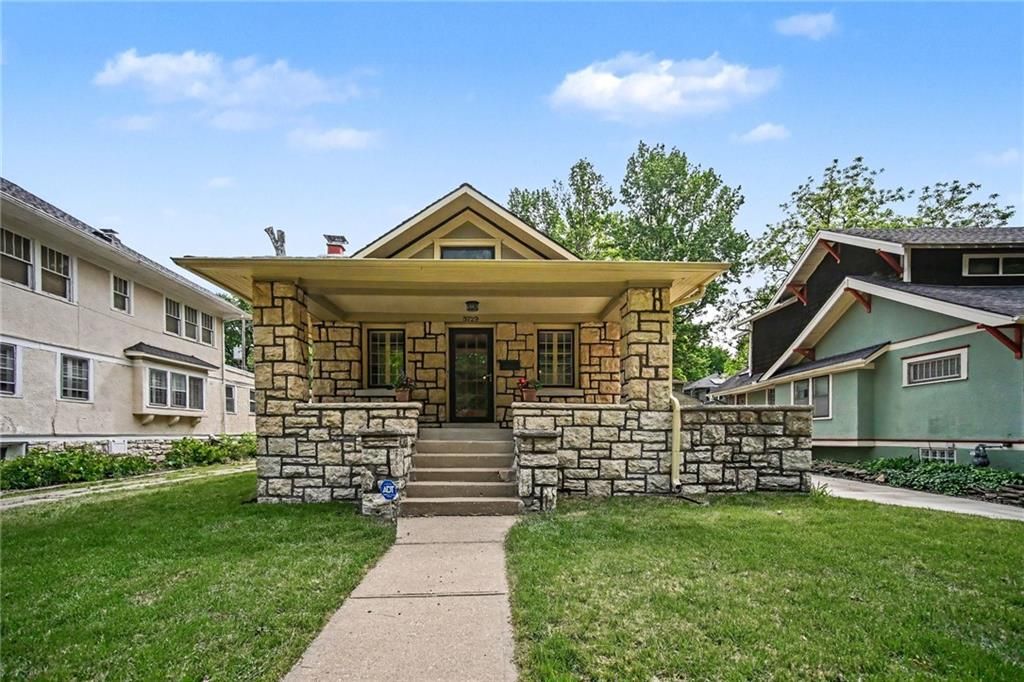 5729 Charlotte Street, Kansas City, MO 64110
