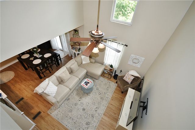 1125 Valleyview Dr, Cecil, PA 15055