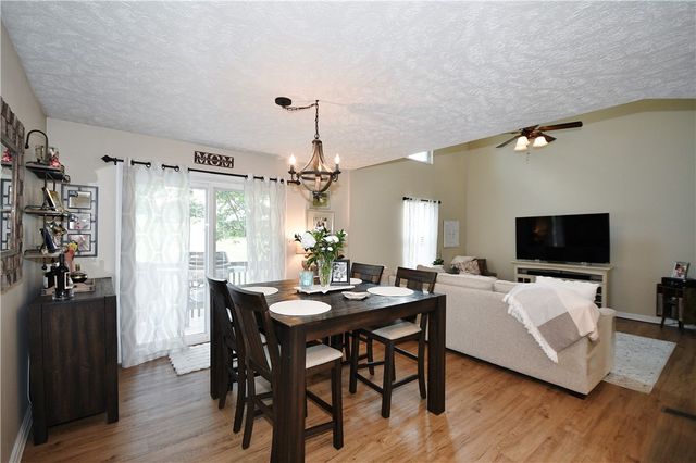 1125 Valleyview Dr, Cecil, PA 15055