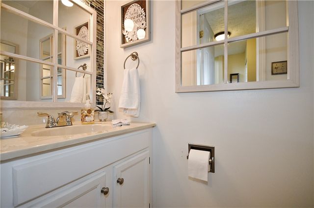 1125 Valleyview Dr, Cecil, PA 15055