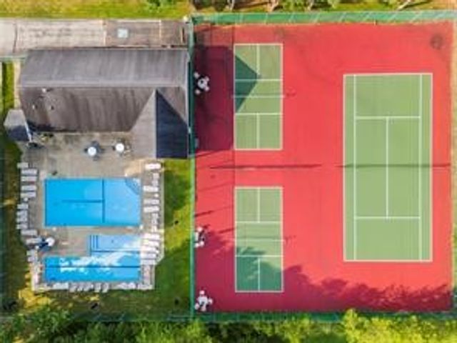 1125 Valleyview Dr, Cecil, PA 15055