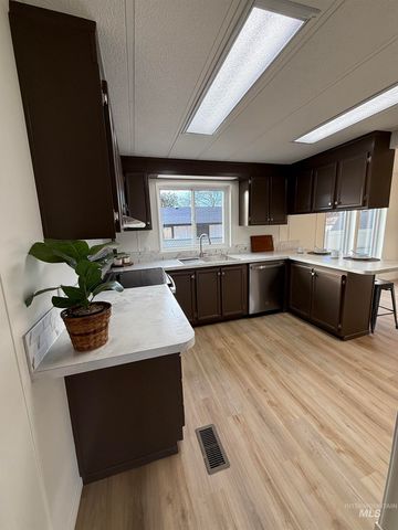 10134 W Mesquite Ln, Boise, ID 83704