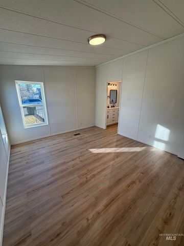 10134 W Mesquite Ln, Boise, ID 83704