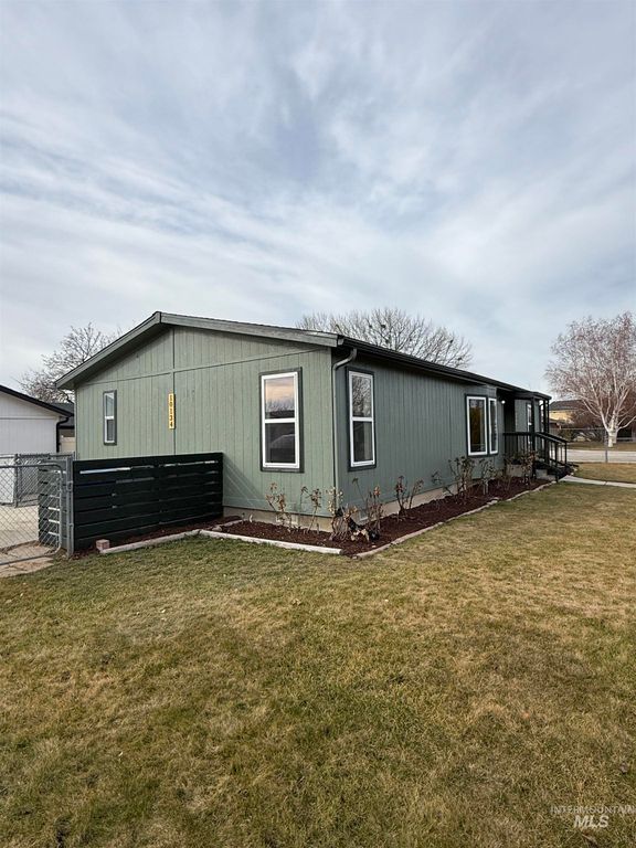 10134 W Mesquite Ln, Boise, ID 83704