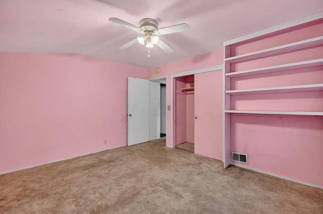 7517 Parkwoods Dr, Stockton, CA 95207