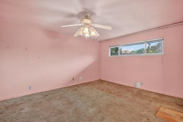 7517 Parkwoods Dr, Stockton, CA 95207