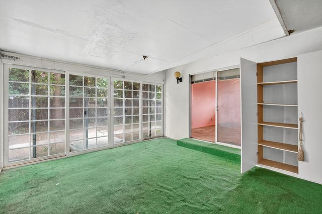 7517 Parkwoods Dr, Stockton, CA 95207