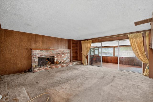 7517 Parkwoods Dr, Stockton, CA 95207