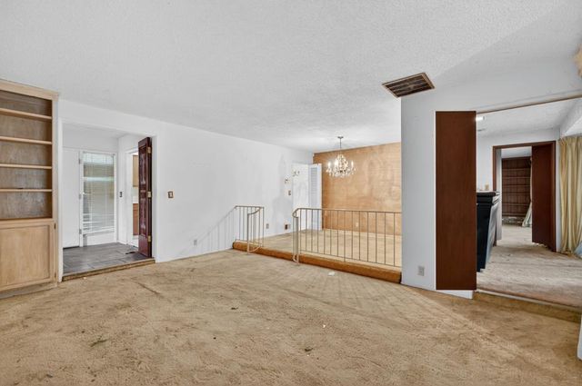 7517 Parkwoods Dr, Stockton, CA 95207