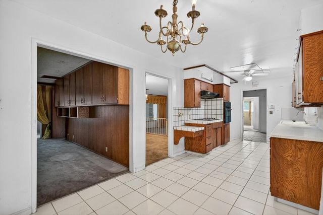 7517 Parkwoods Dr, Stockton, CA 95207