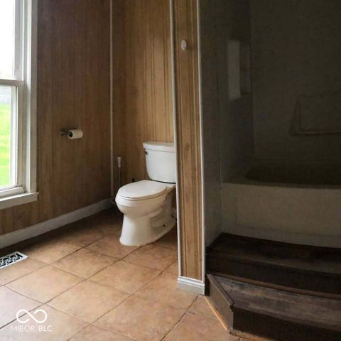 1520 Noble Street, Anderson, IN 46016