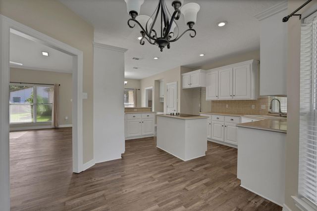 20380 Doral Drive, Huntsville, TX 77320