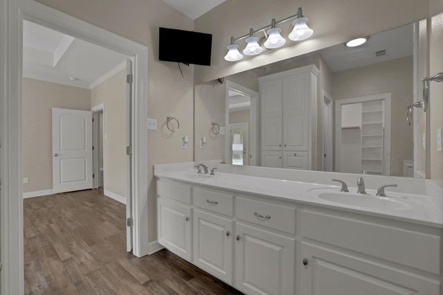 20380 Doral Drive, Huntsville, TX 77320
